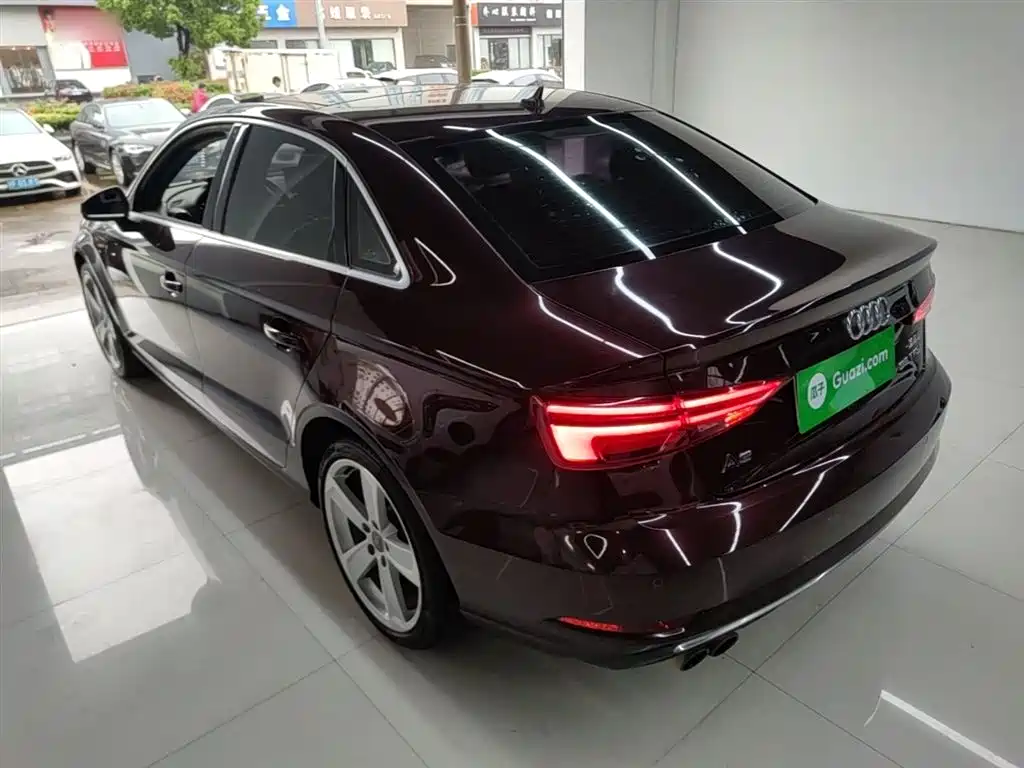 Audi A3 2018 30th Anniversary Limousine 35 TFSI Style фото 5