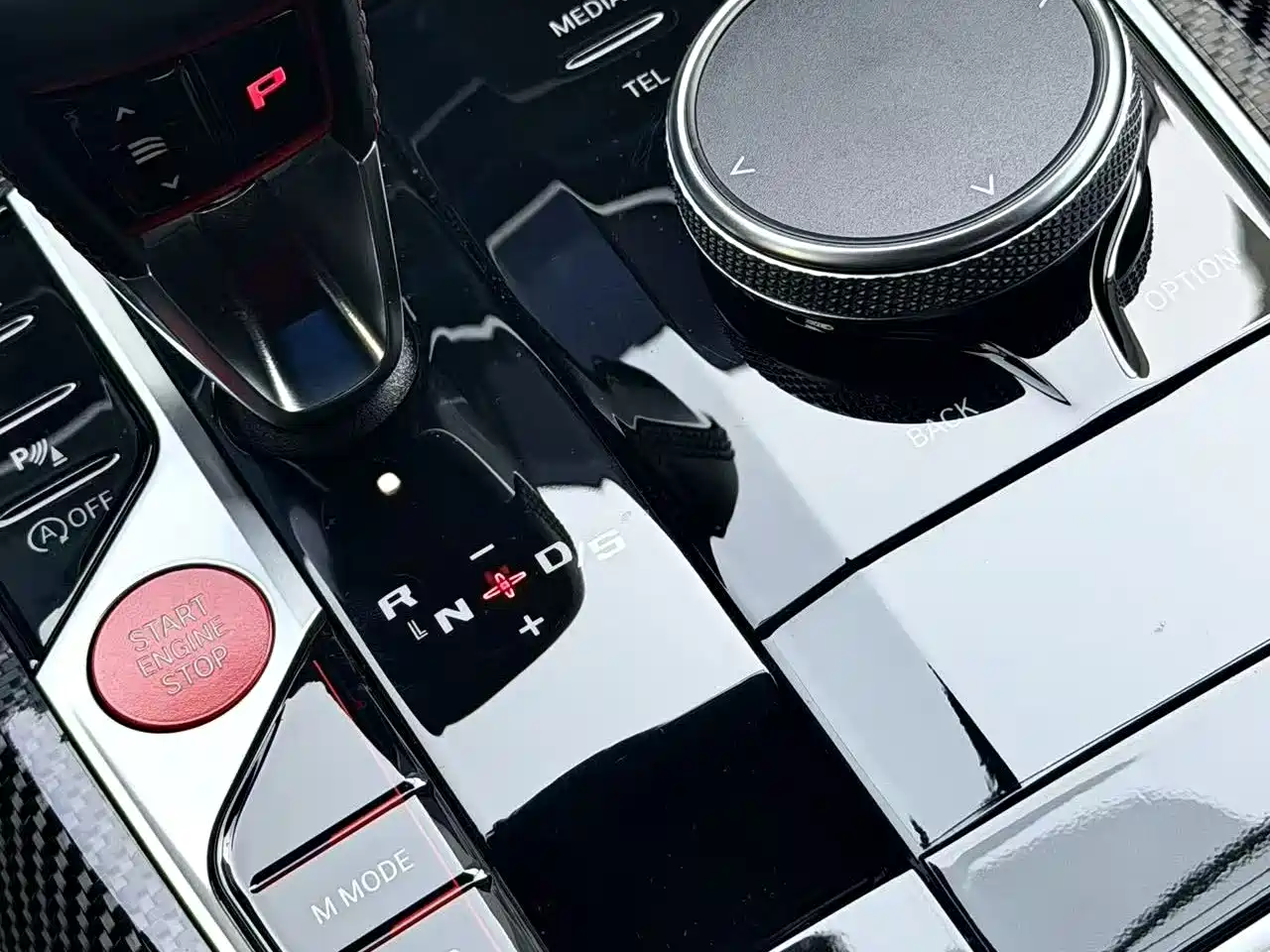 BMW M2 2024 M2 фото 18