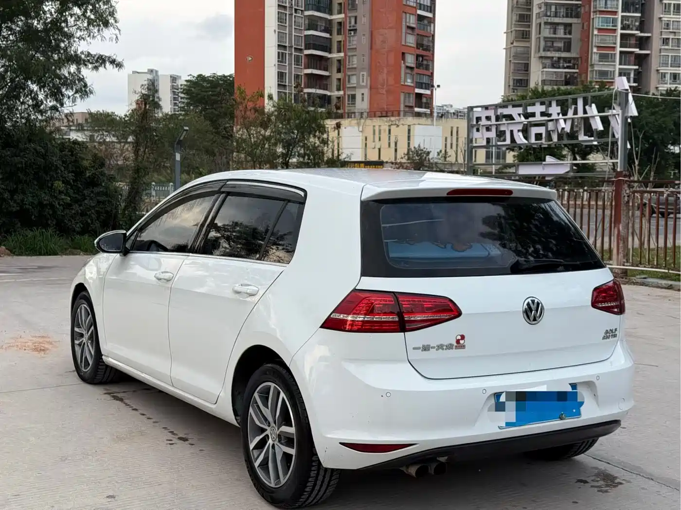 Volkswagen Golf 2016 230TSI Automatic Luxury фото 7