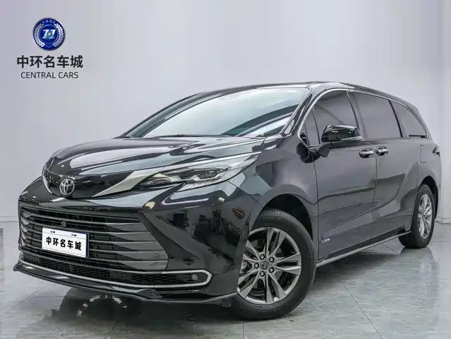 Toyota Sienna 2025