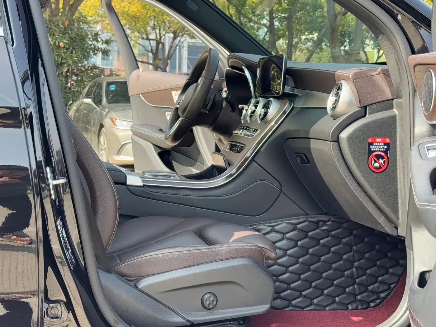Mercedes-Benz GLC 2021 GLC 260 L 4MATIC Luxury фото 12