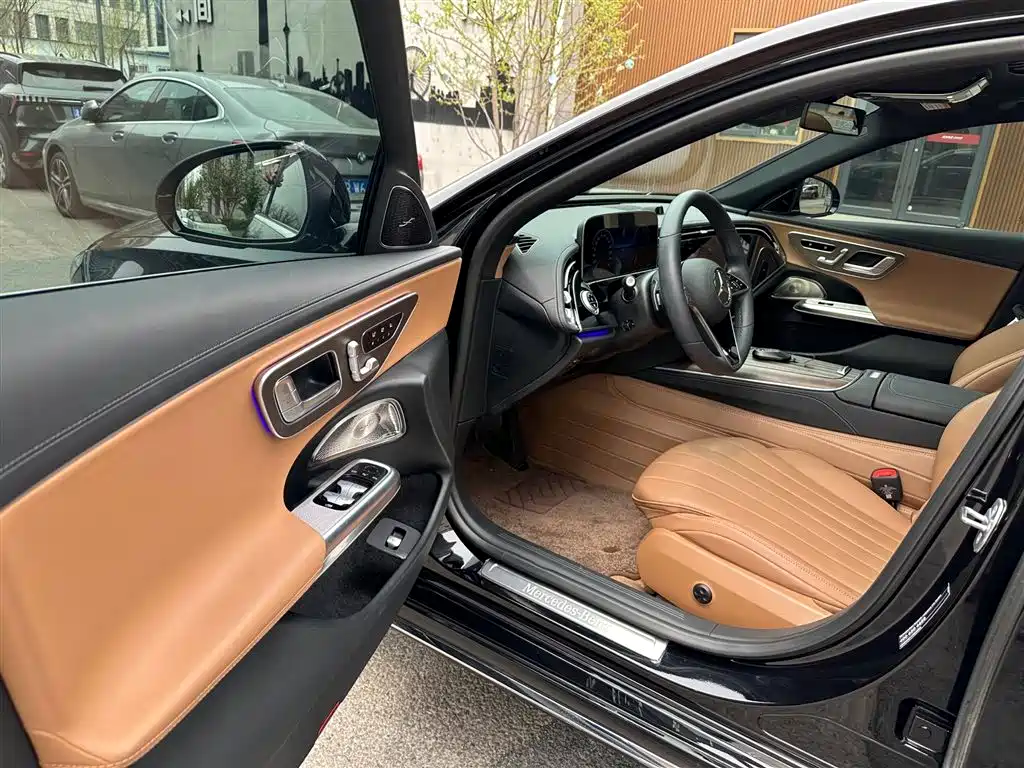 Mercedes-Benz E-Class 2024 Facelift E 300 L Luxury фото 7