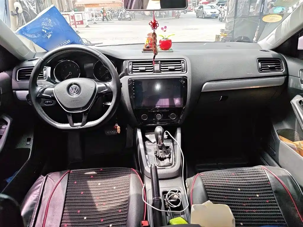 Volkswagen Sagitar 2015 230TSI Automatic Comfort фото 13