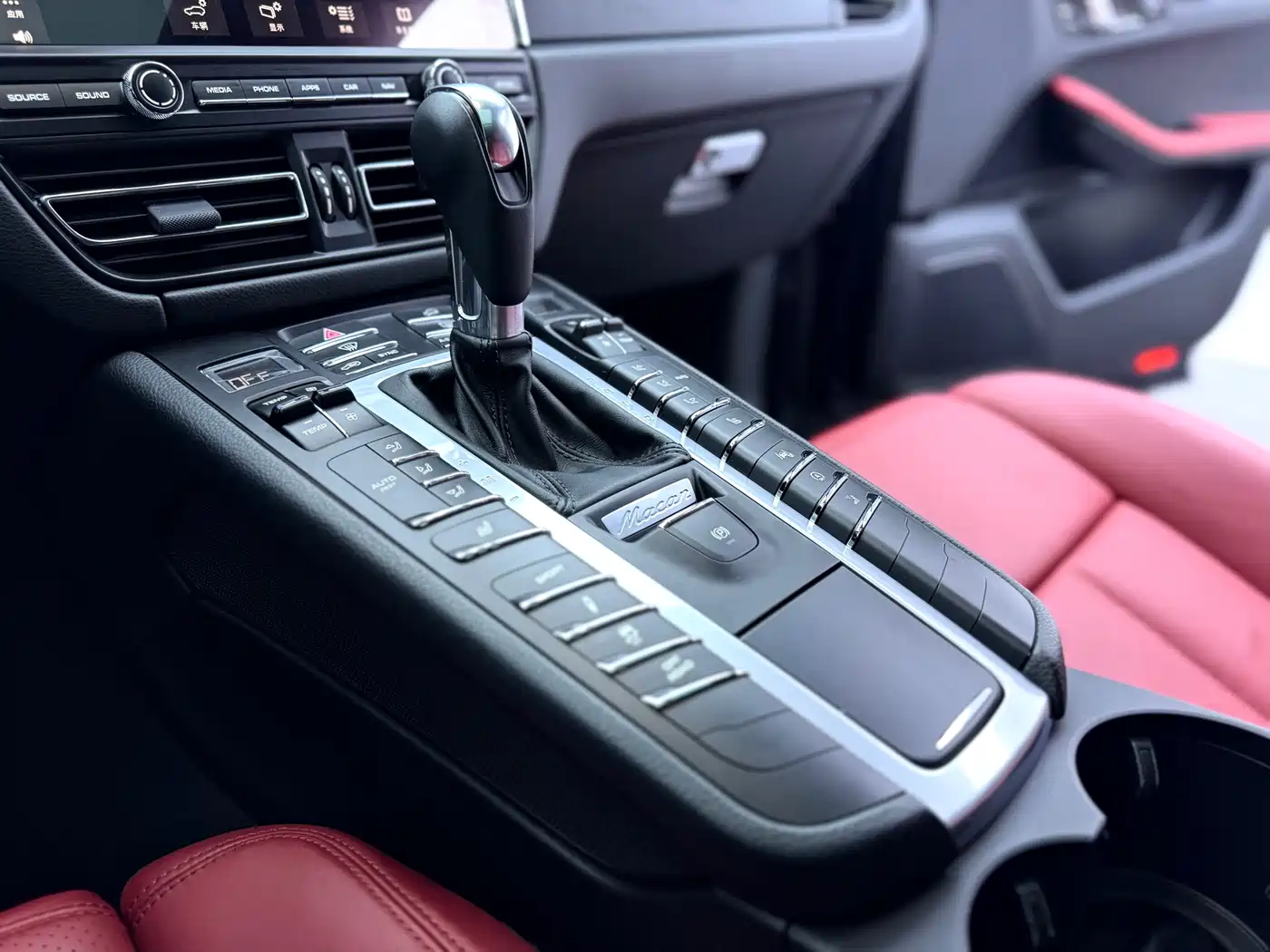 Porsche Macan 2021 Macan 2.0T фото 25