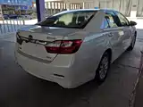 Фото 3 - Toyota Camry