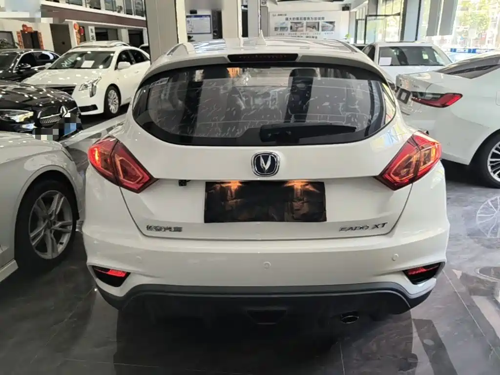 Photo 6 - Changan Eado XT