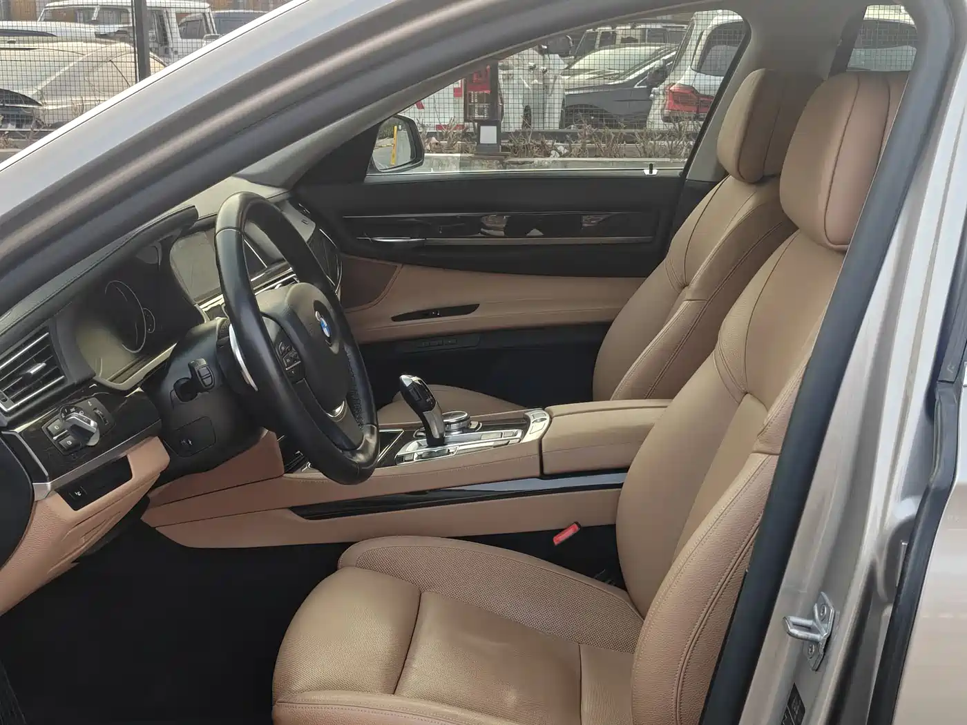 BMW 7 Series 2013 Model 740Li Leading фото 11