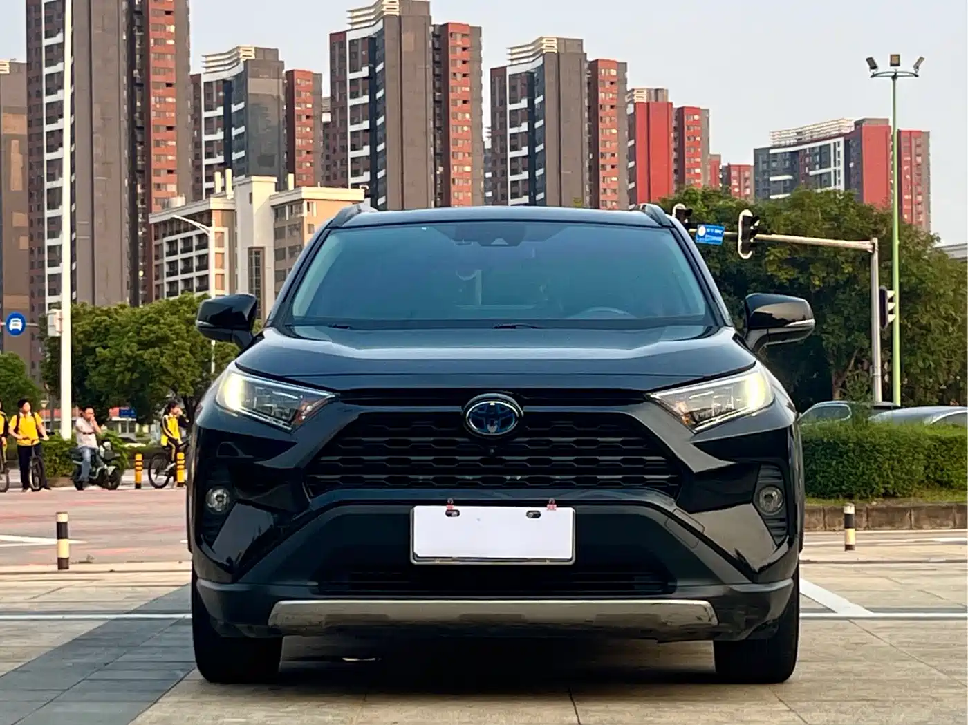 Toyota RAV4 Rongfang 2021 Facelift Hybrid 2.5L E-CVT 4WD Elite PLUS фото 2