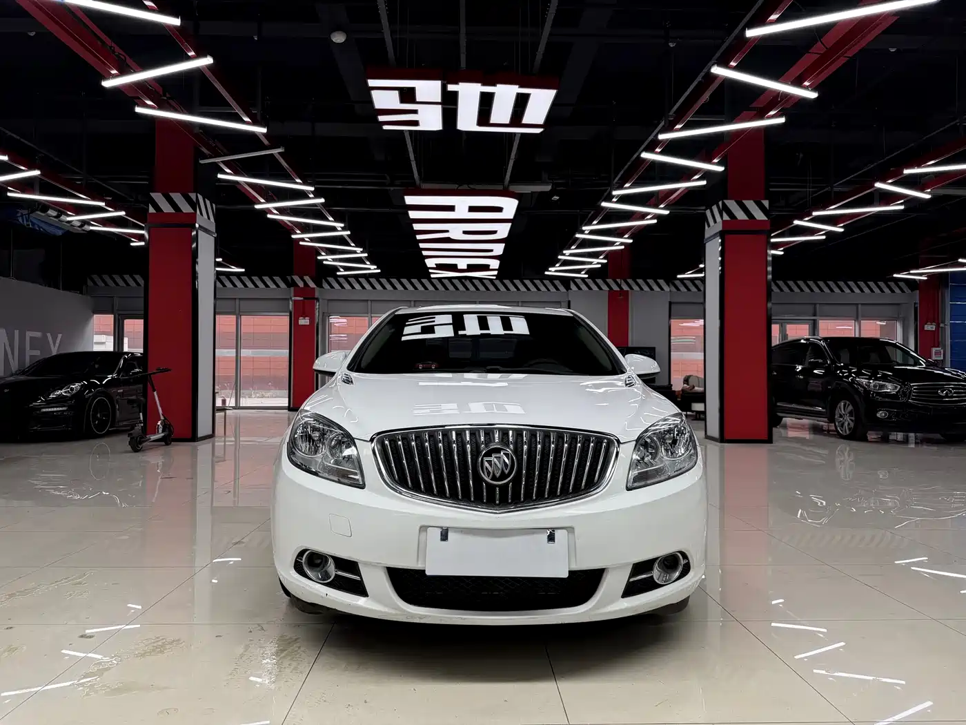 Buick Excelle 2013 GT 1.6L Automatic Fashion Edition фото 2