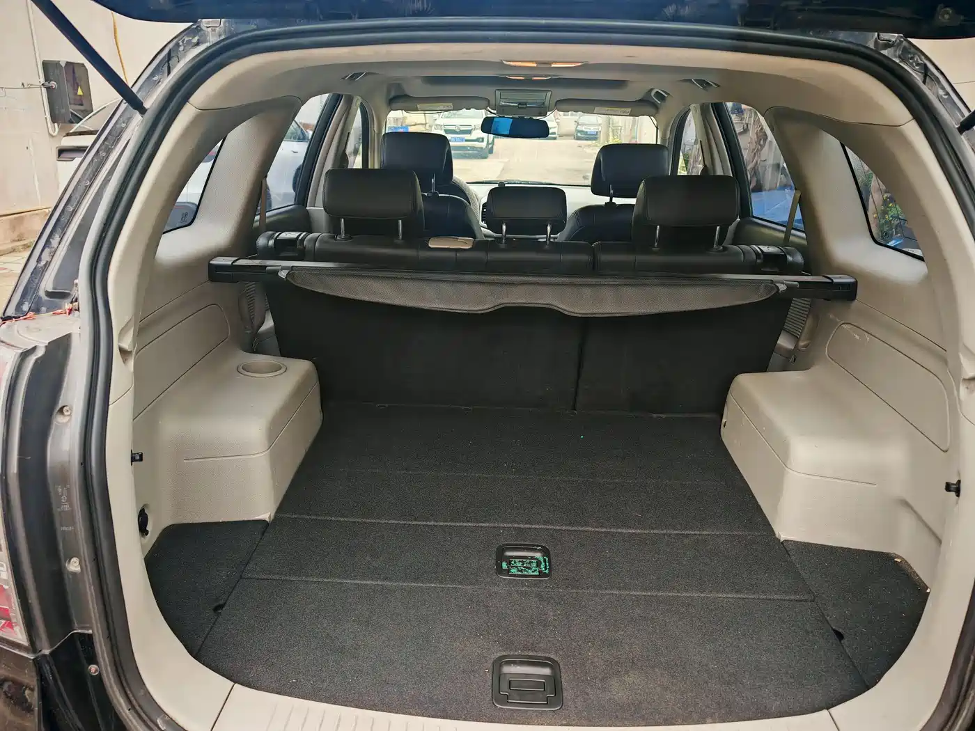 Chevrolet Captiva 2012 Model 2.4L 2WD Urban Edition 5-Seater фото 12