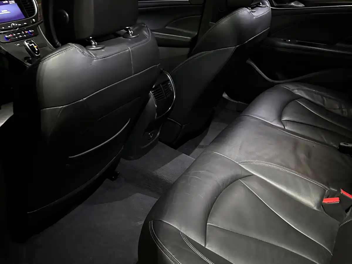 Buick LaCrosse 2019 28T Luxury Edition фото 6