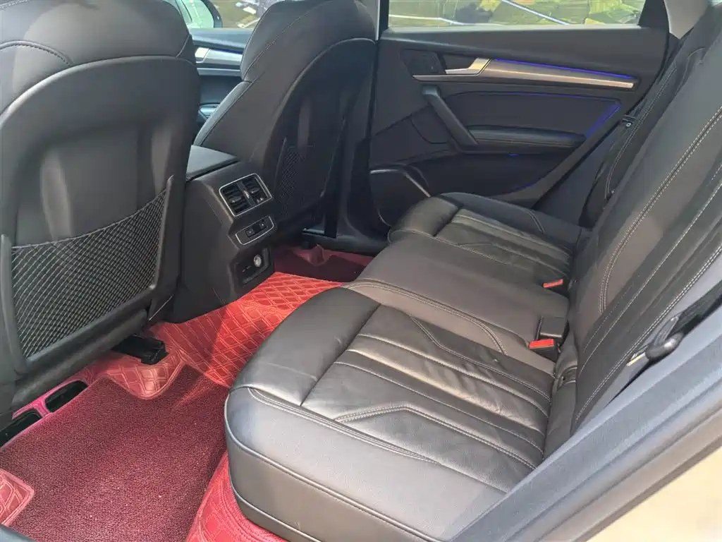Audi Q5L 2022 40T Luxury Dynamic фото 6