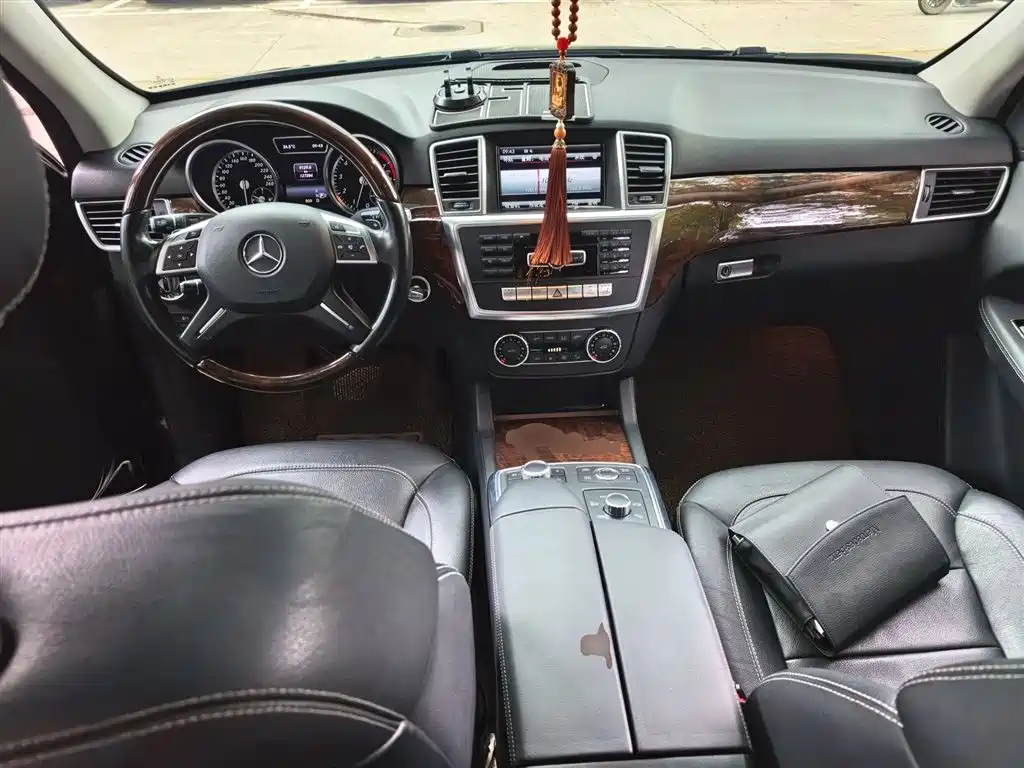 Mercedes-Benz M-Class 2014 ML 400 4MATIC Luxury фото 5