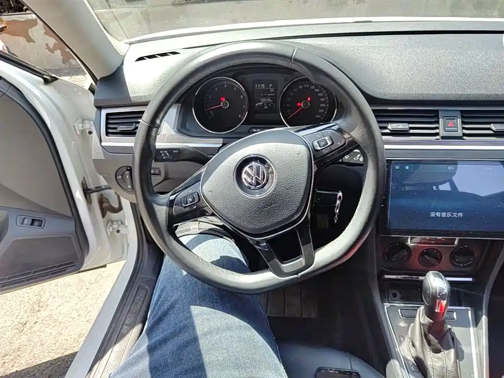 Volkswagen Bora 2018 1.5L Automatic Fashion фото 11