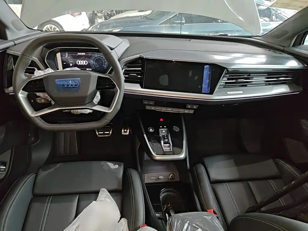 Audi Q4 e-tron 2026 2024 40 e-tron Pioneer Edition