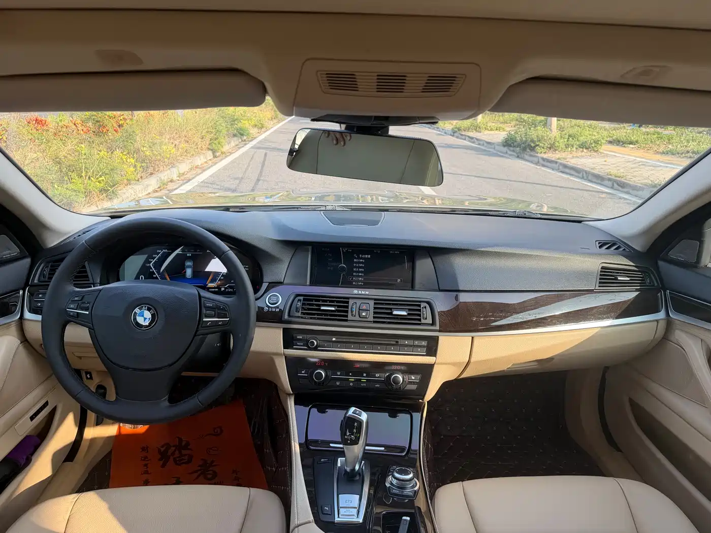 BMW 5 Series 2012 523Li Luxury фото 8