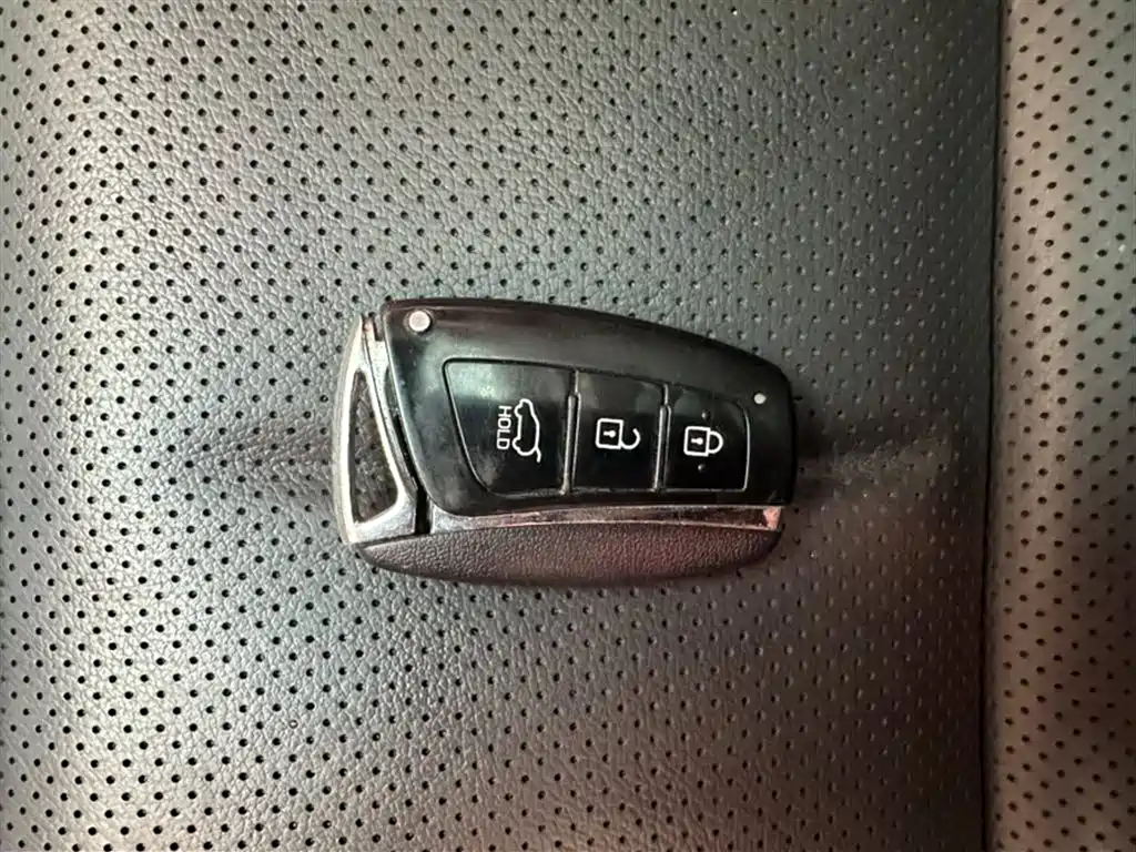 Hyundai Santa Fe 2015 2.0T Automatic 4WD Smart 7-seater фото 17