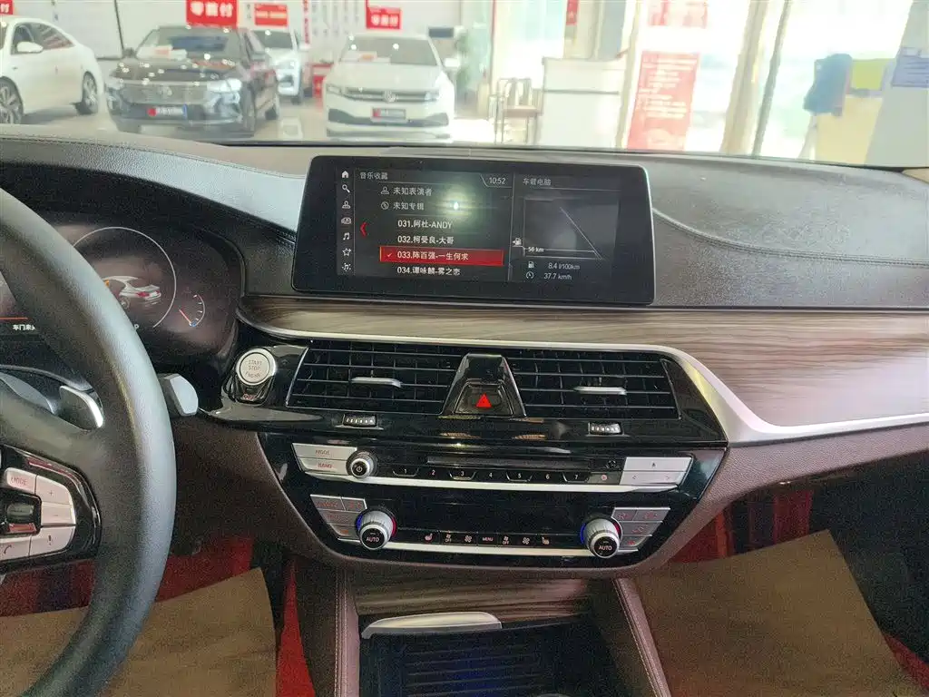 BMW 5 Series 2019 530Li xDrive Luxury Package фото 9