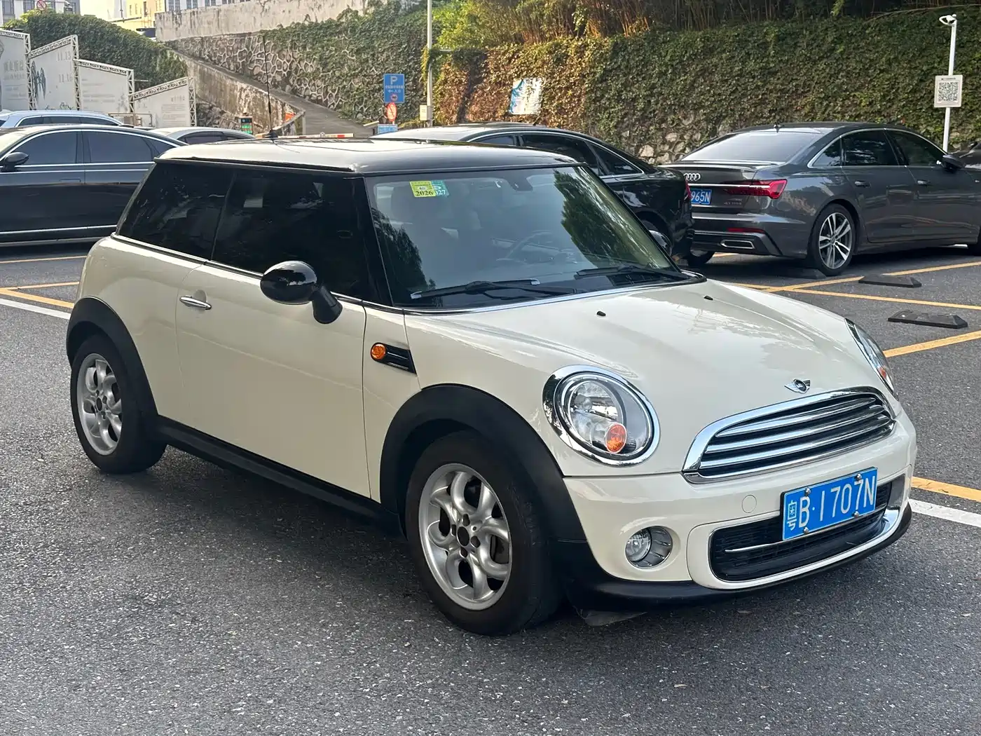 MINI MINI 2012 2011 1.6L COOPER Fun