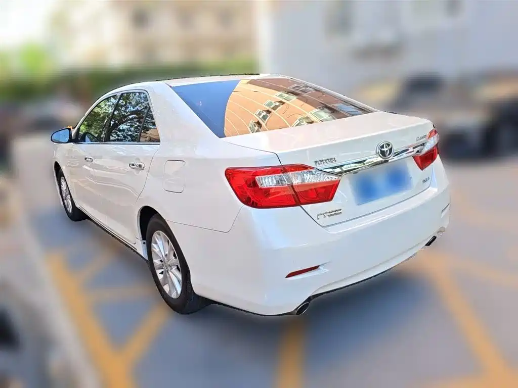 Toyota Camry 2012 2.5G Luxury Edition фото 4
