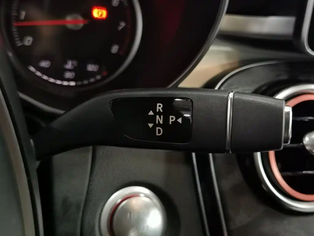 Mercedes-Benz C-Class 2017 C 180 L Sport фото 13