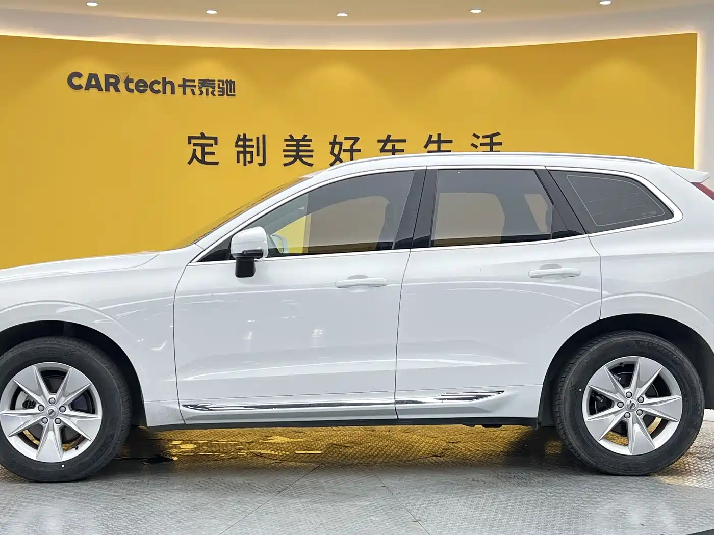 Фото 24 - Volvo XC60