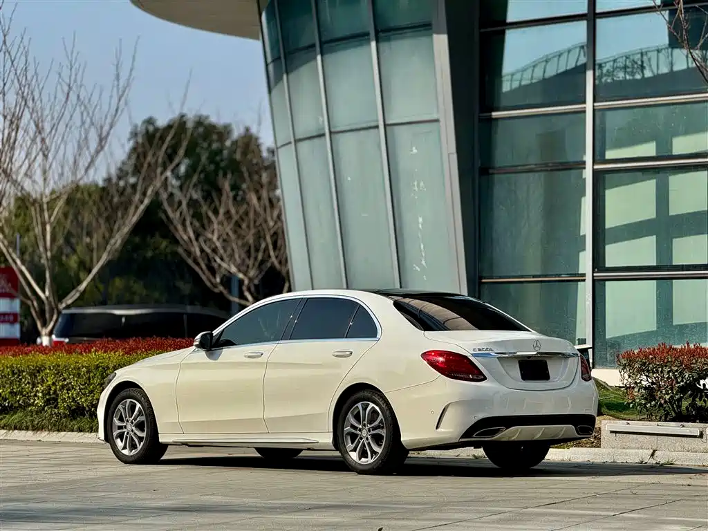 Mercedes-Benz C-Class 2015 C 200 L Sport фото 5
