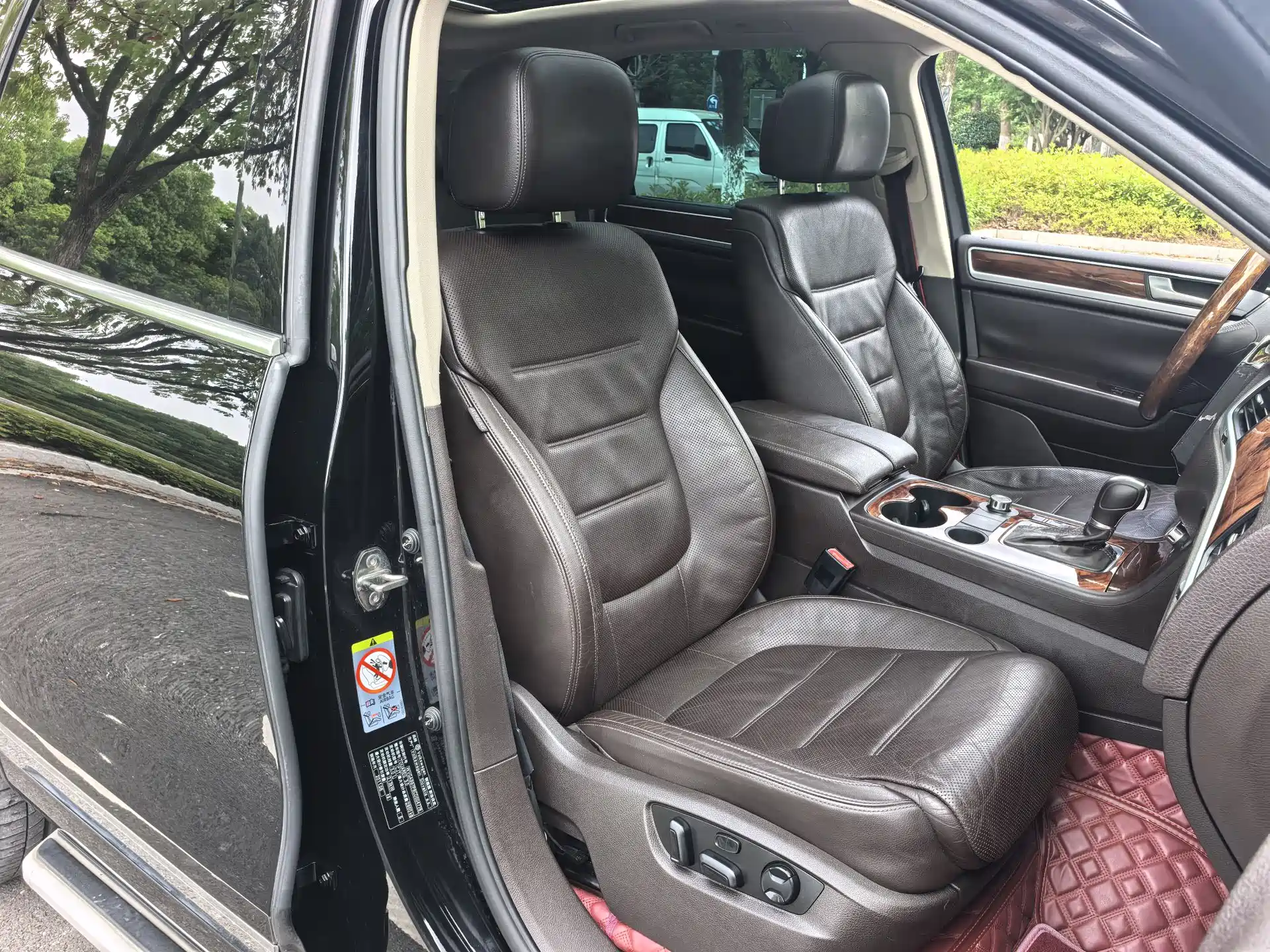 Фото 25 - Volkswagen Touareg