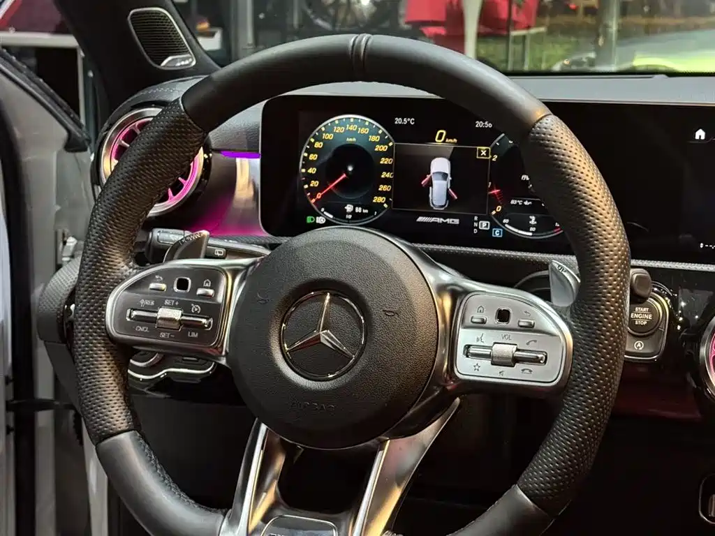 Mercedes-Benz A-Class AMG (Import) 2020 AMG A 35 4MATIC фото 13