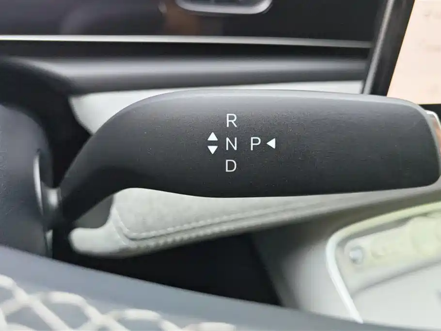 BYD Hai Shi 05 EV 2025 520KM Smart Navigation Edition фото 16