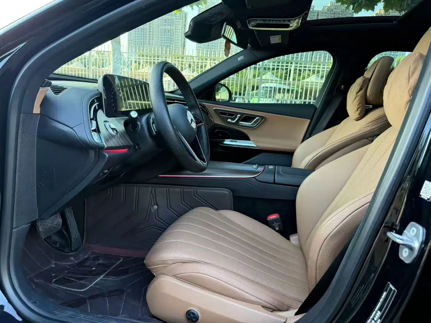 Mercedes-Benz E-Class 2024 E 300 L Fashion фото 4