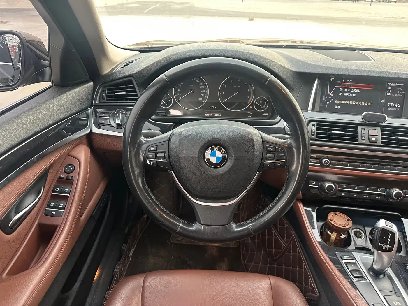 BMW 5 Series 2017 520Li Classic Edition фото 8