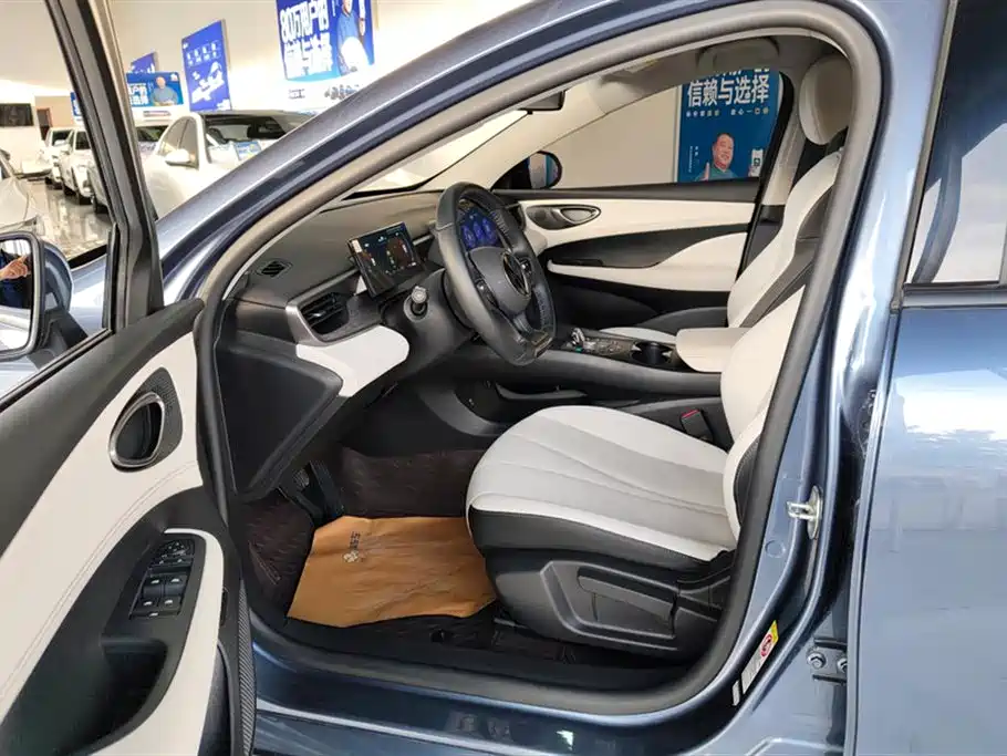 BYD Hai Bao 05 DM-i 2025 DM-i Smart Drive Edition 55KM Luxury фото 9
