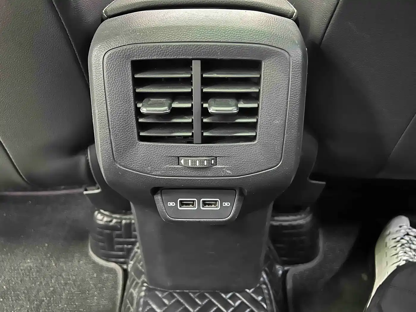 VOLKSWAGEN EXPLORING THE SHADOW