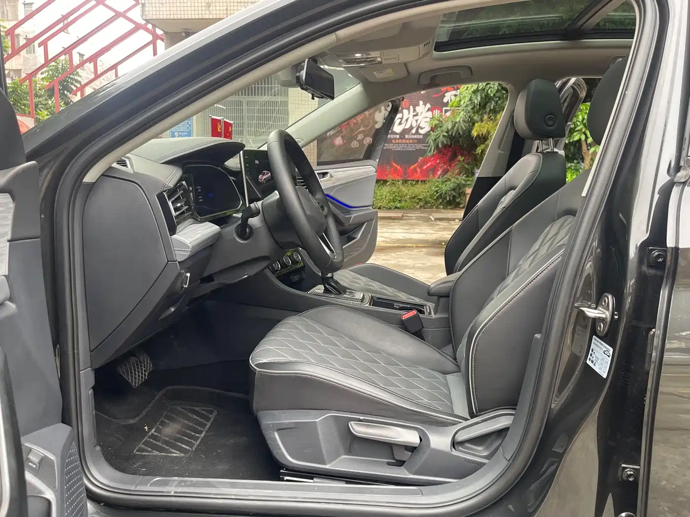 Volkswagen Sagitar 2023 300TSI DSG Surpassing Edition фото 9