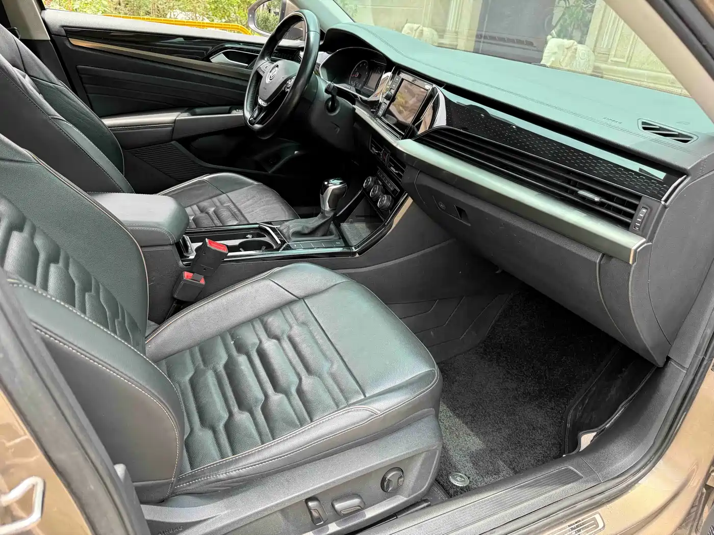 Volkswagen Passat 2019 330TSI Elite Version China VI фото 4