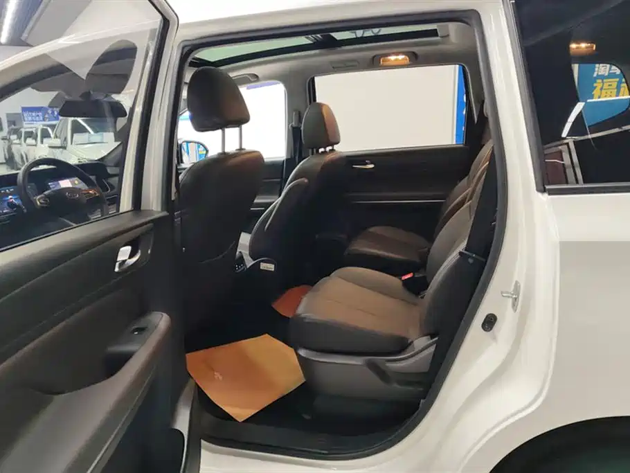 GAC Trumpchi Trumpchi M6 2019 270T Automatic Honor (6-seater) China V фото 11