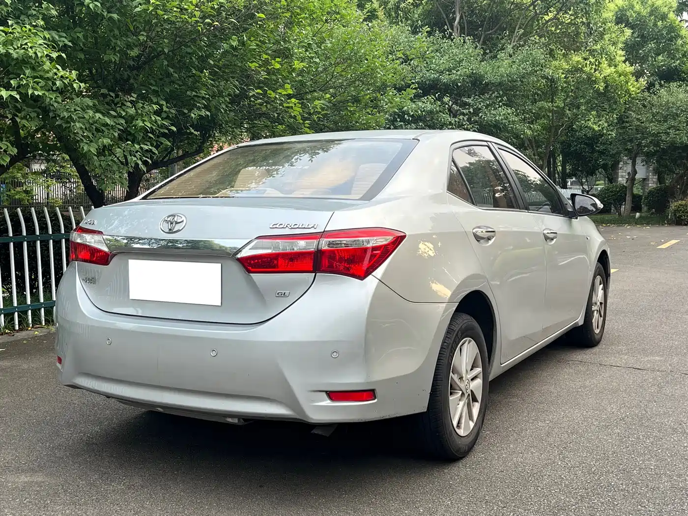 Toyota Corolla 2014 1.6L CVT GL фото 7