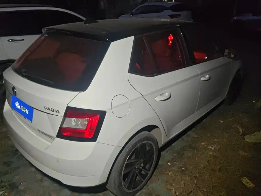Photo 3 - Škoda Fabia