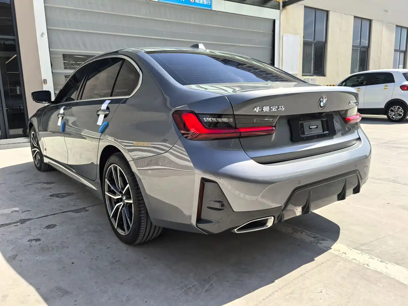 BMW 3 Series 2023 320Li M Sport Package фото 7