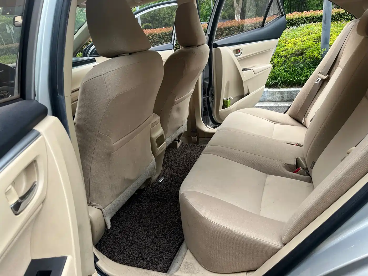 Toyota Corolla 2014 1.6L CVT GL фото 6