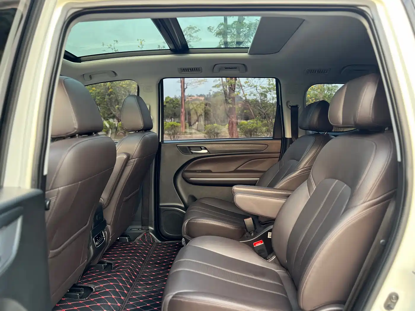 GAC Trumpchi Trumpchi M6 2019 270T Automatic Honor (7-seater) China V фото 9