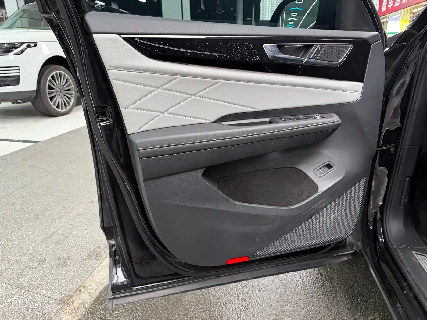 Volkswagen Teramont 2024 380TSI 4WD Prestige Luxury Edition фото 6