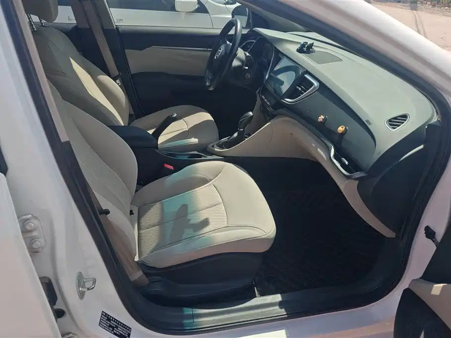 Buick Excelle 2021 Exemplar 1.5L Auto Progressive фото 8