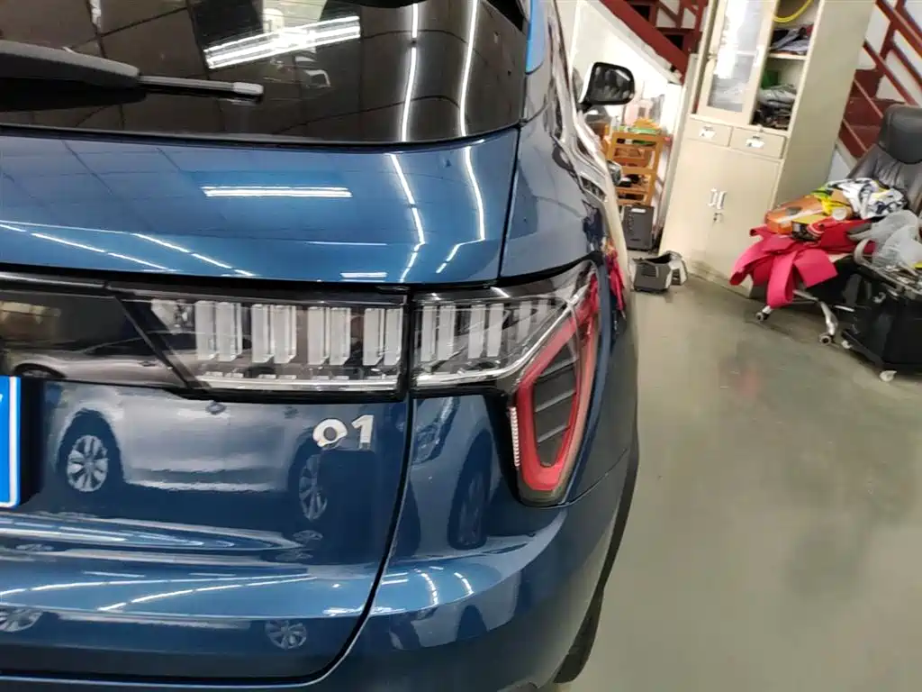 Lynk & Co 01 2017 2.0T 2WD Pro Shine Edition фото 8