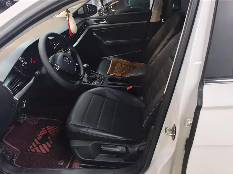 Volkswagen Lavida 2019 1.5L Automatic Comfort Edition China VI фото 9