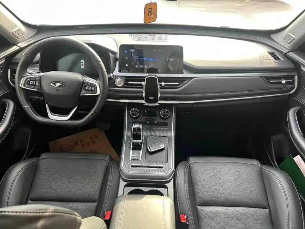 Фото 9 - Chery Tiggo 8