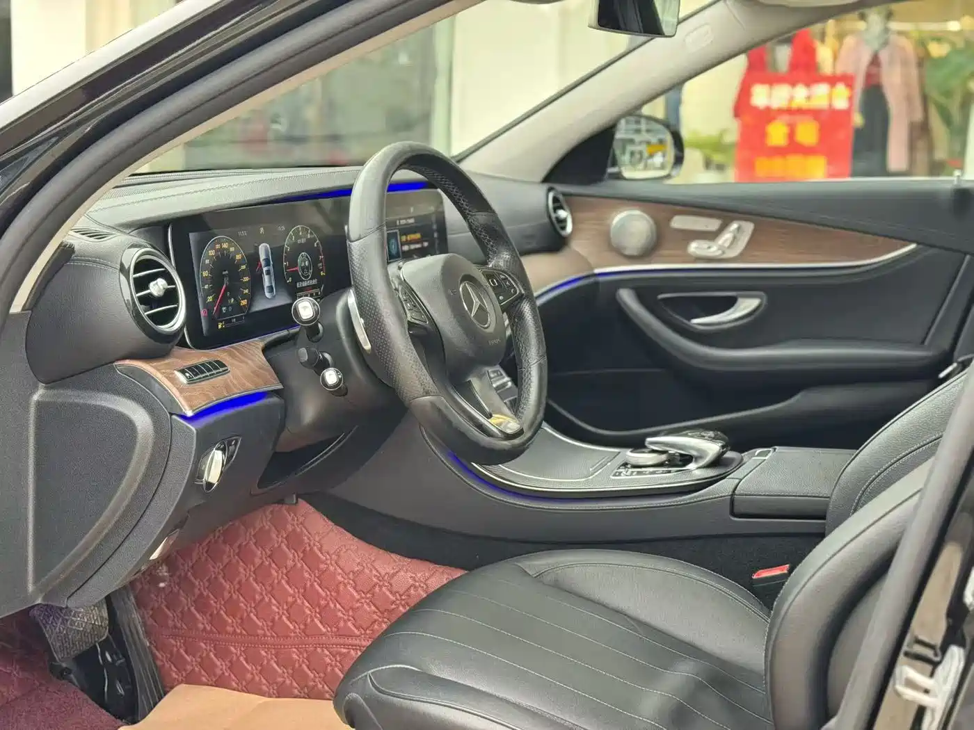 Mercedes-Benz E-Class 2017 Model E 320 L 4MATIC фото 3