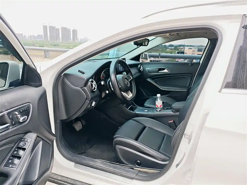 Mercedes-Benz GLA 2019 GLA 200 Fashion фото 16