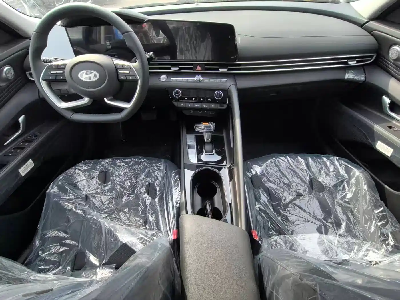 MODERN ELANTRA